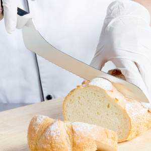 9" Scalloped offset bread knife